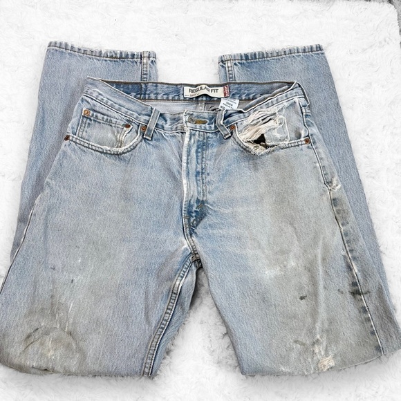 LEVI'S 505 Regular Fit Straight Leg Light Wash Destroyed Denim Jeans 32x32 - Picture 1 of 8
